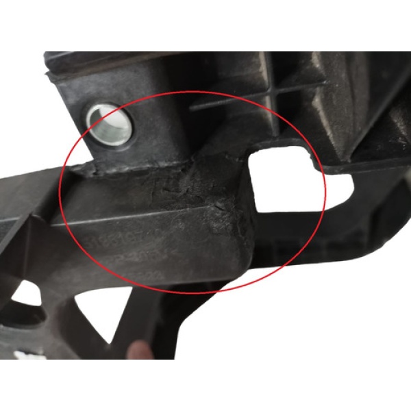 Alojamento Farol Le Fiat Toro 2017 2020 Detalhe Recuperado - Imagem 4